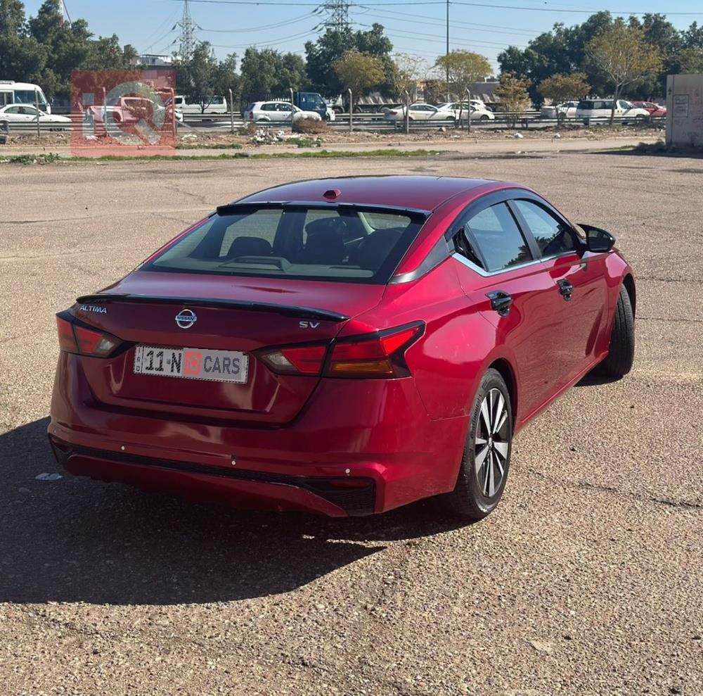 نیسان ئەلتیما